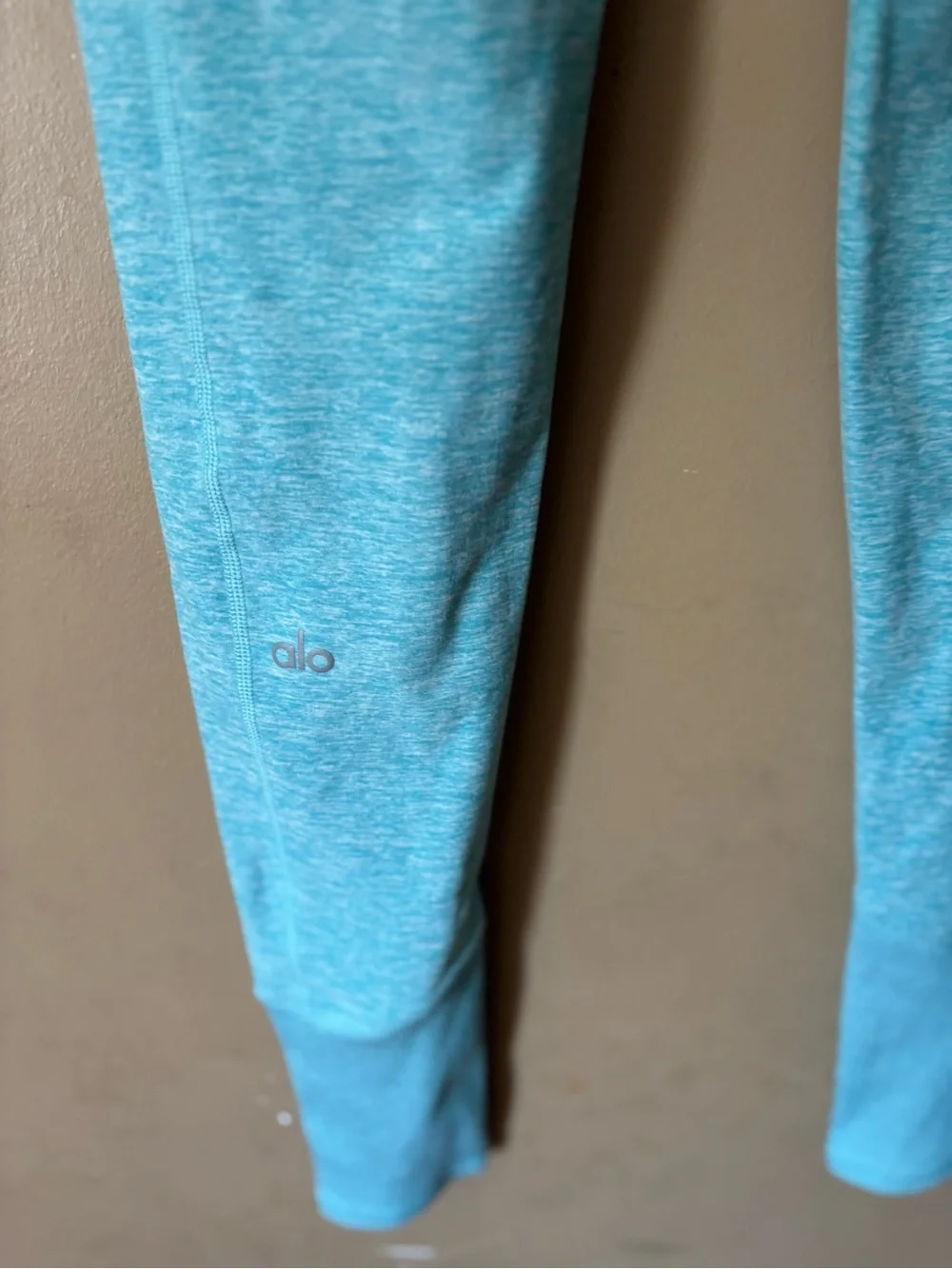 Alo Yoga Heathered Blue Ribbed Cuff Leggings - Size S